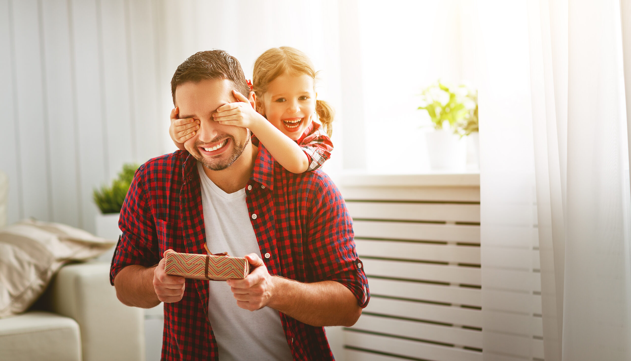 3 Energy-Saving Gift Ideas for Dad this Father’s Day
