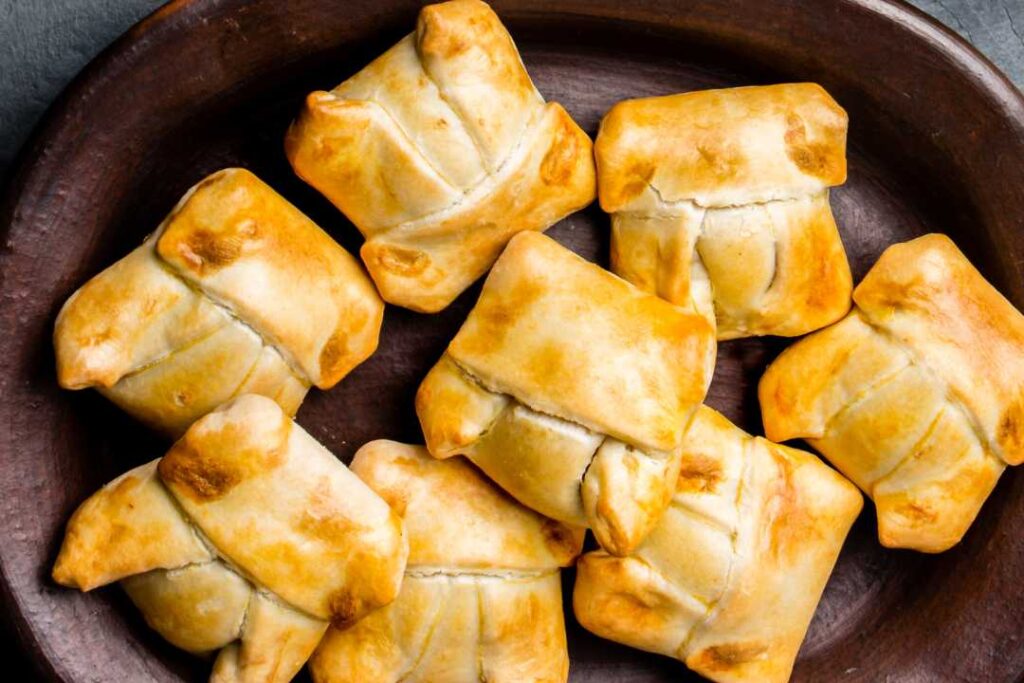 Tray of empanadas de pino